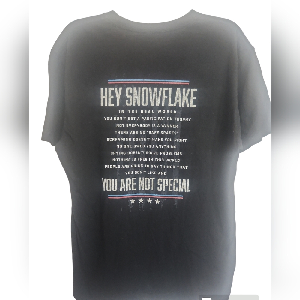 American AF Graphic Snowflake Tee Shirt Men Size Large